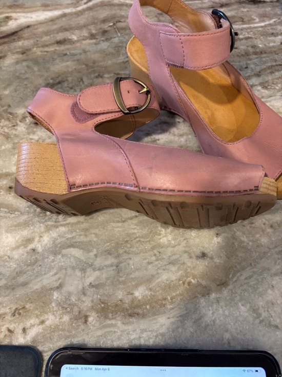 Dansko Women's Pink Leather Slingback Sandals - Picture 3 of 4